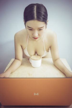 《香槟早餐》