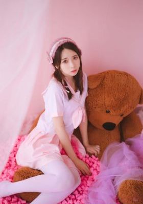 动漫老师胸乳动漫